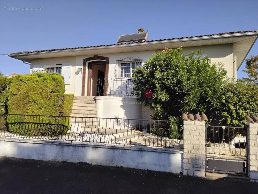 Maison à GOND-PONTOUVRE