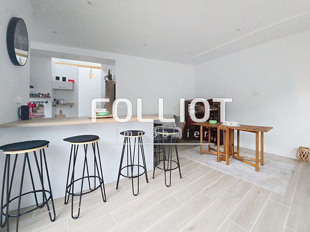 Maison à SAINT-PAIR-SUR-MER