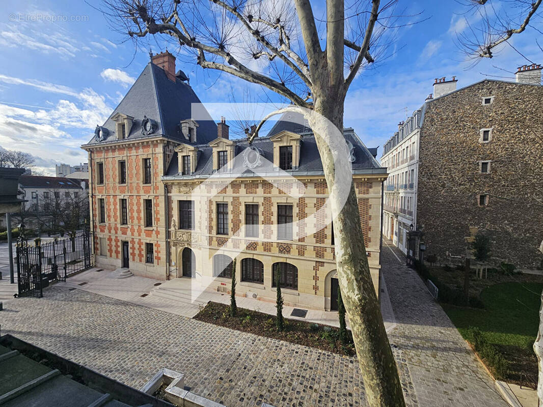 Appartement à CHARENTON-LE-PONT