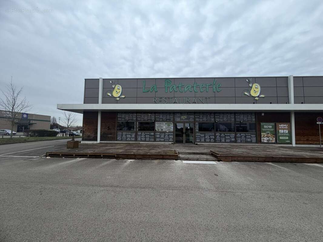 Commerce à VILLECHETIF