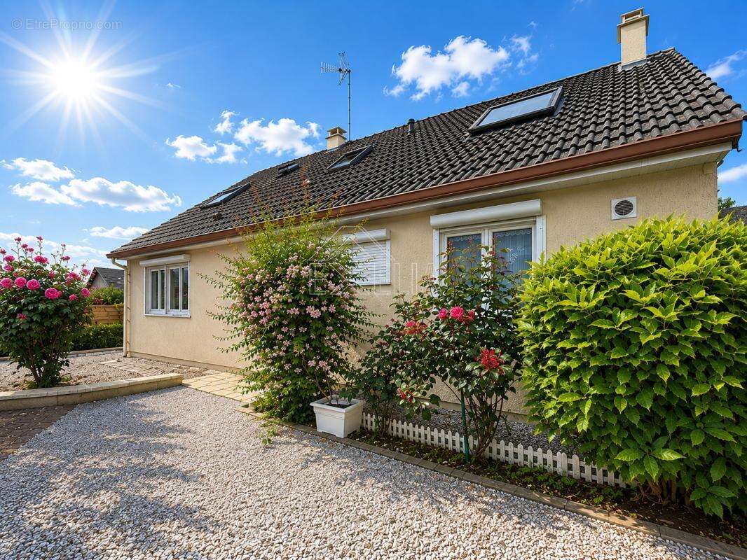Maison à ROSNY-SUR-SEINE
