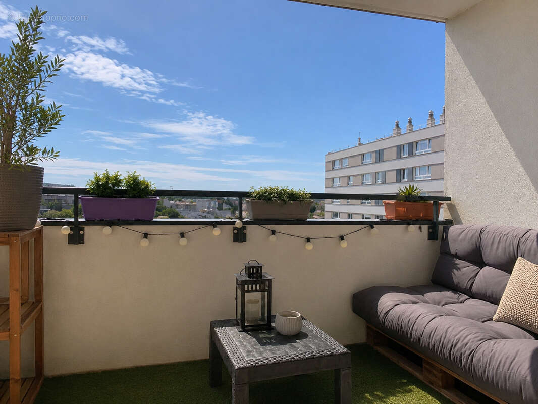 Appartement à LES CLAYES-SOUS-BOIS