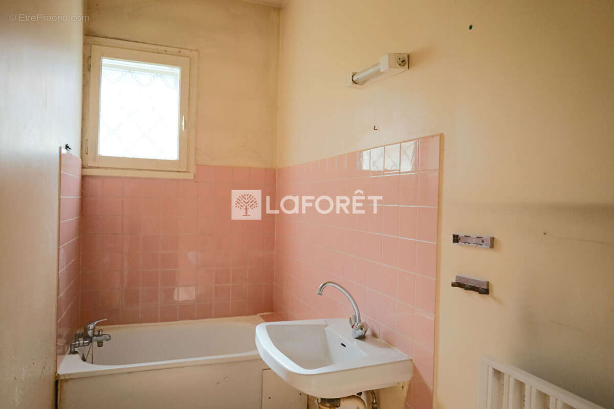 Maison à OZOIR-LA-FERRIERE