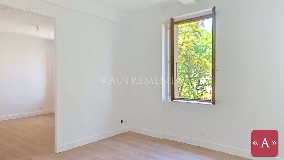 Appartement à SAINT-SULPICE