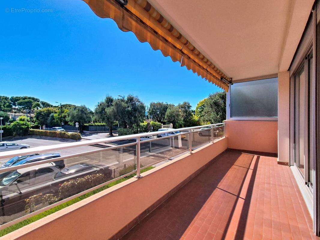 Appartement à LE CANNET