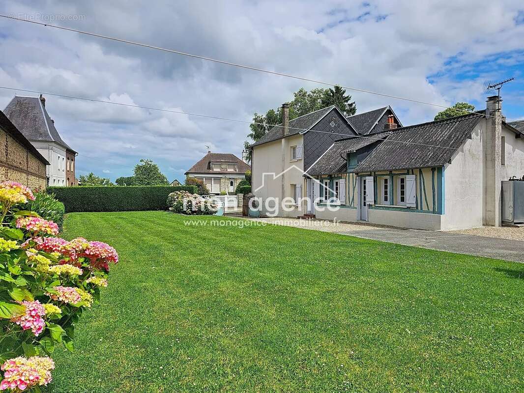 Maison à LA NEUVILLE-CHANT-D'OISEL