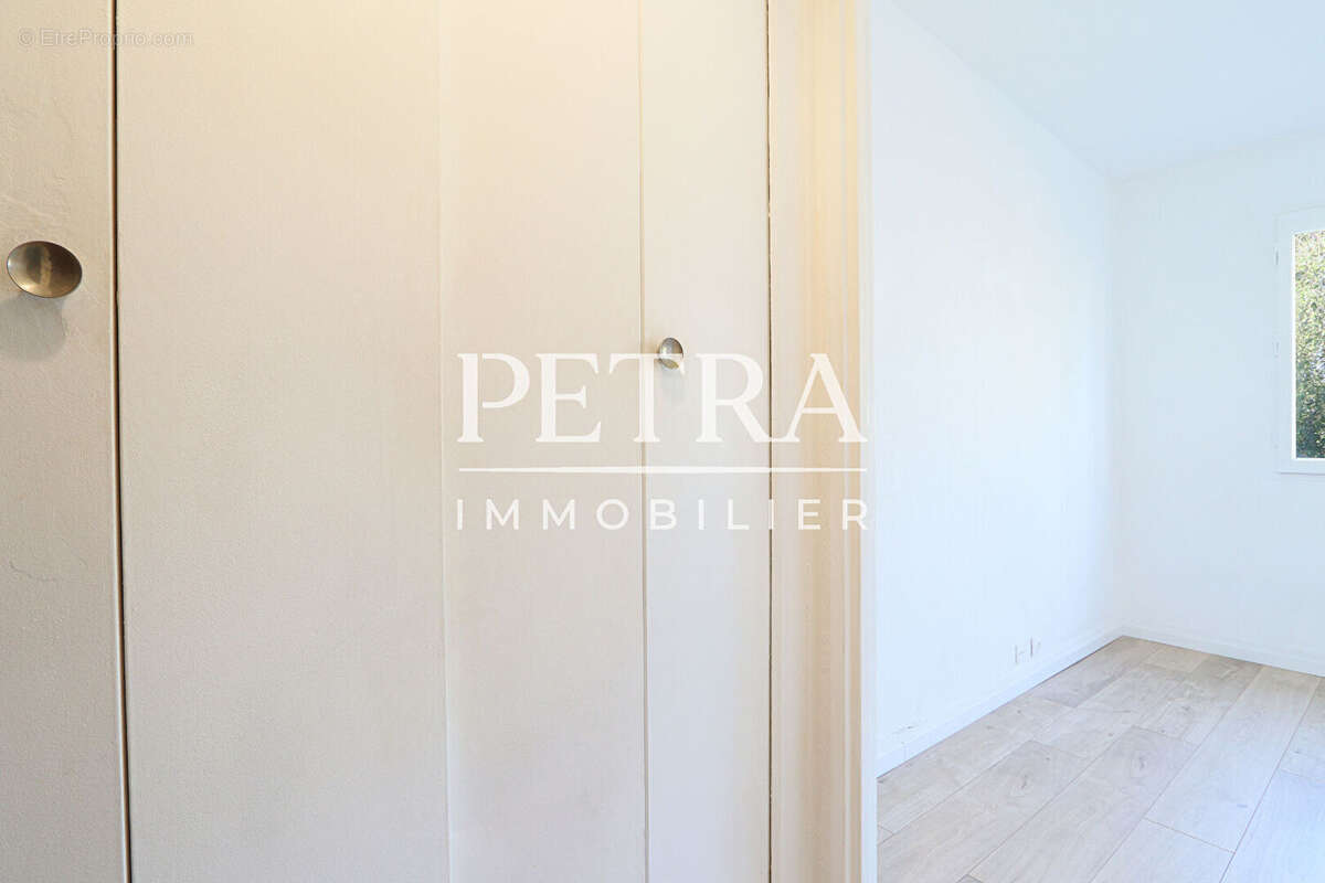 Studio 14,20 m² - chevilly-larue - l'ermitage - metro 14 et 7 - photo 5