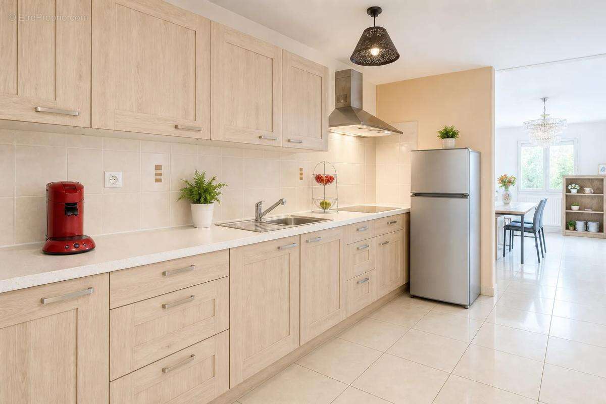 Maison de 5 pièces de 150 m² située à Sainte-Savine - photo 13