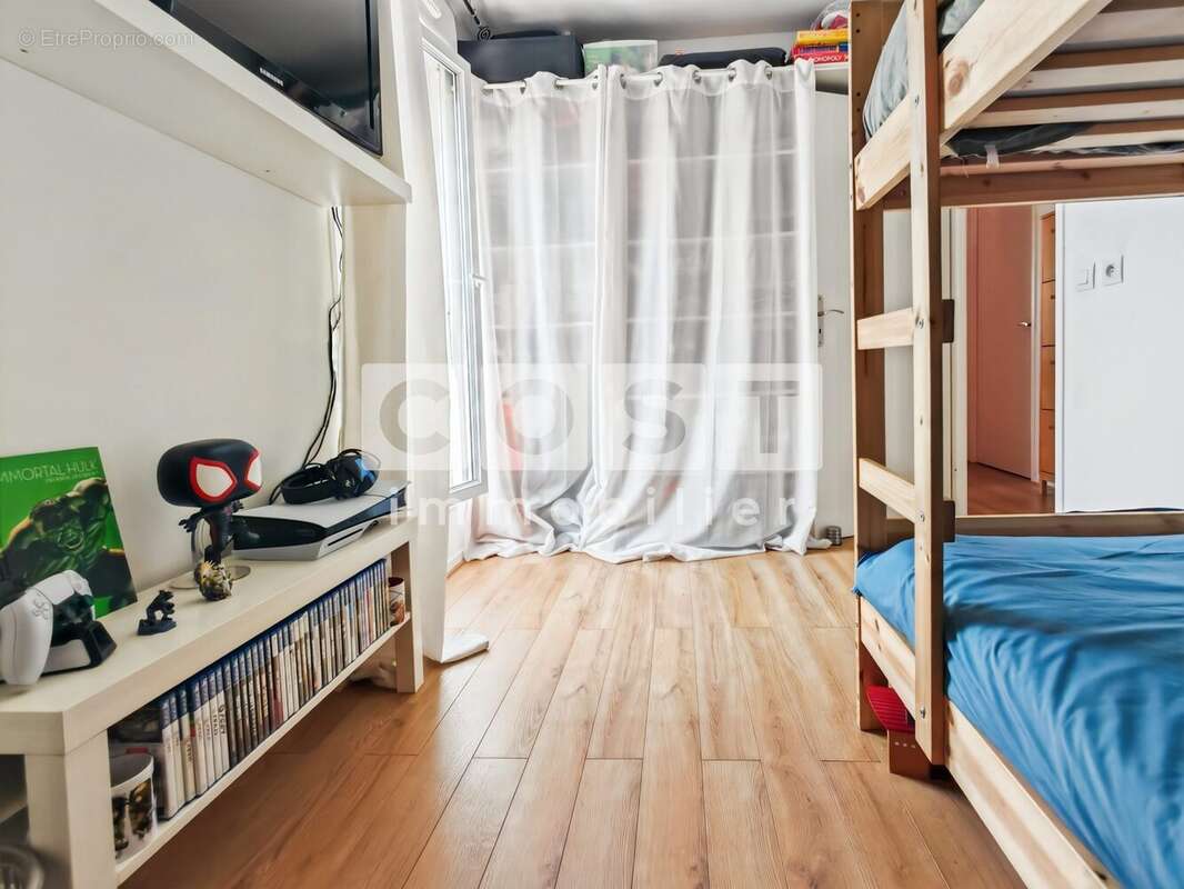 Appartement à GENNEVILLIERS