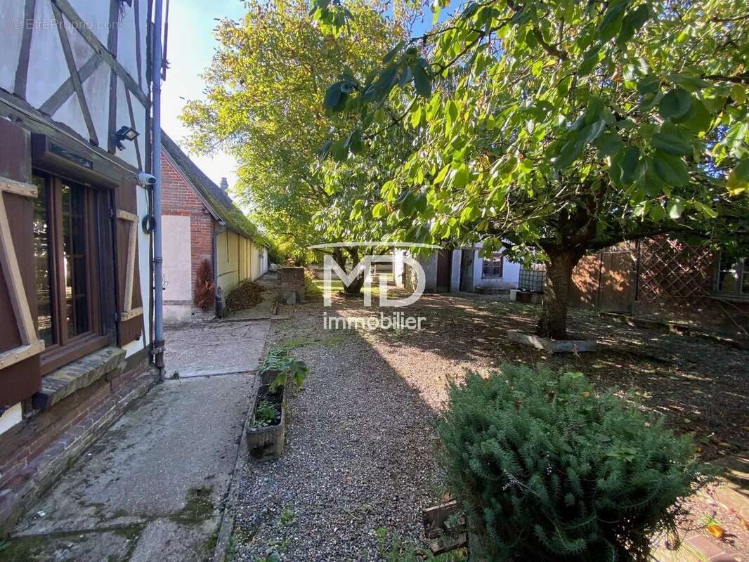 Maison à LES VENTES