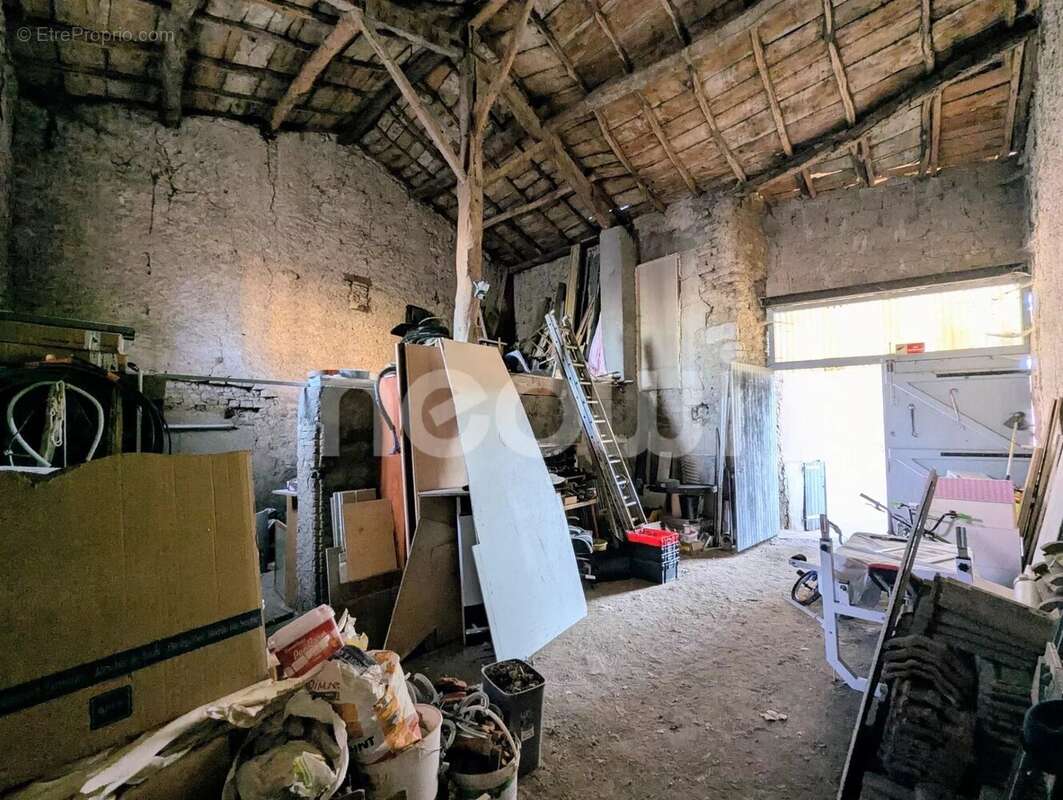 Maison à COMBRONDE