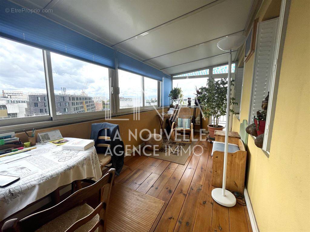 Appartement à LES LILAS