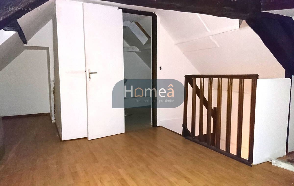 Appartement à CRESSY