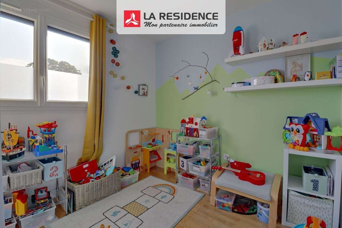 Maison à VERNEUIL-SUR-SEINE