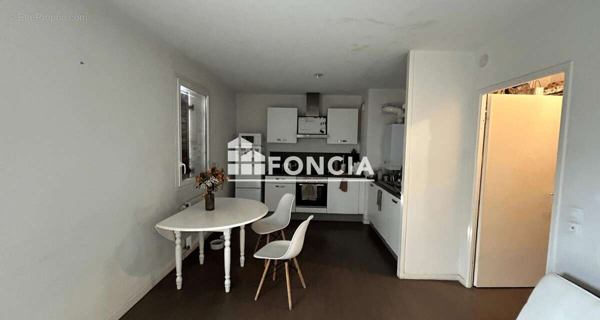 Appartement à PAREMPUYRE