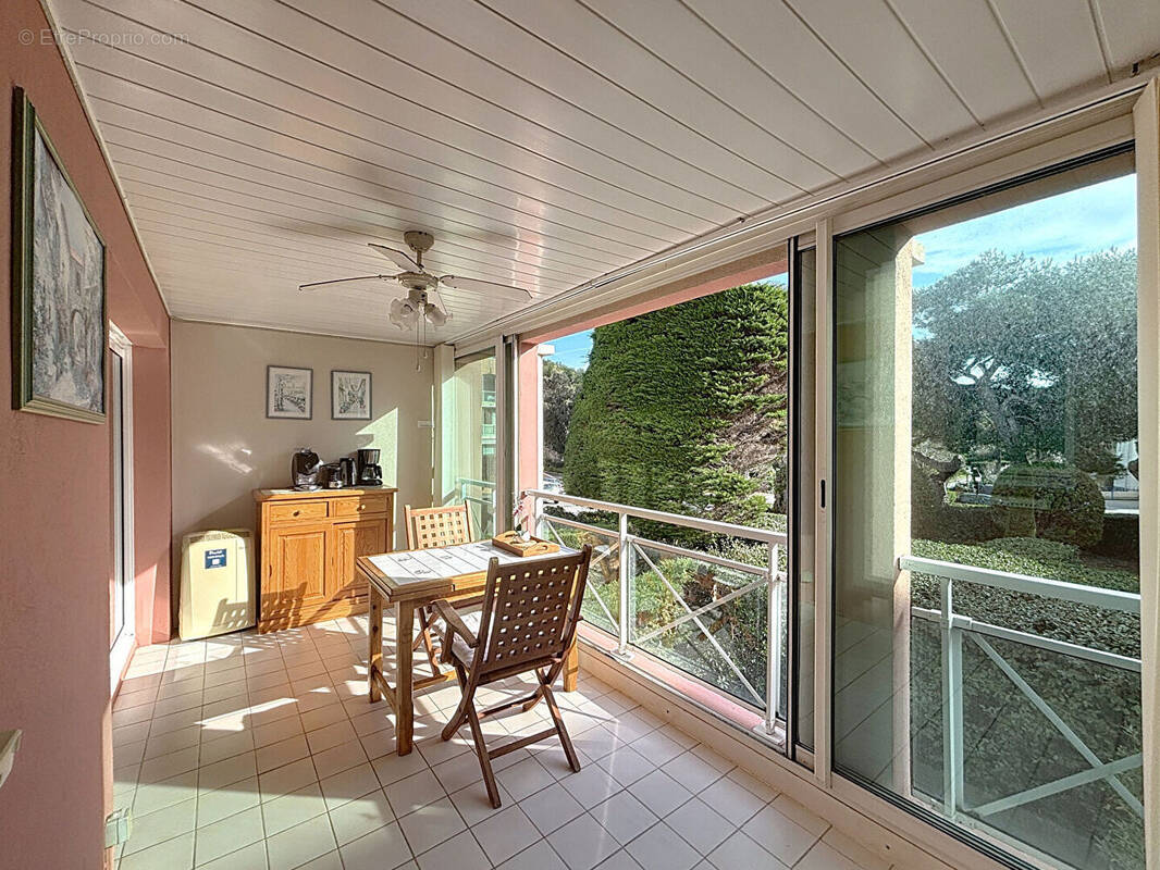 Appartement à SIX-FOURS-LES-PLAGES