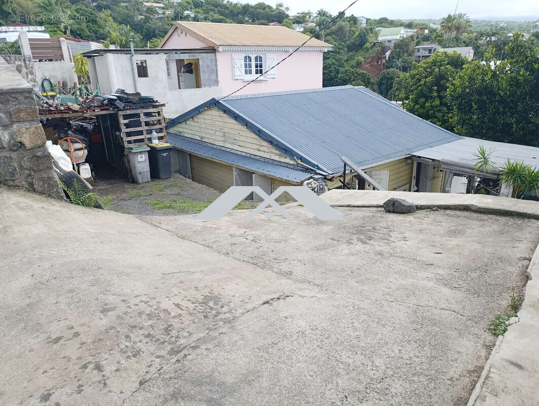 Maison à ENTRE-DEUX