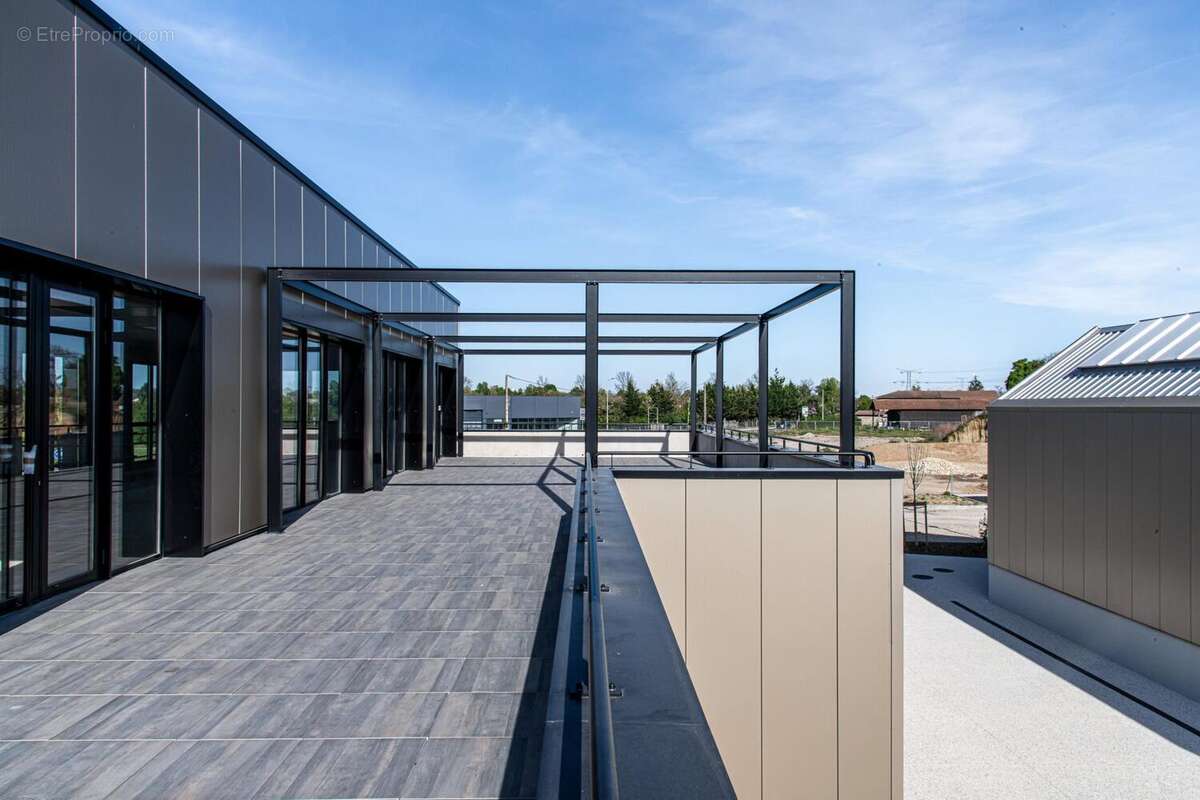 Photo 4 - Commerce à TOUSSIEU