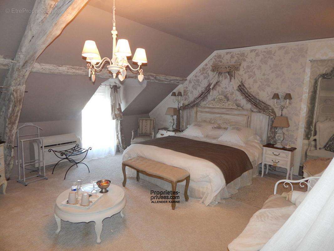 Maison à BAZOCHES-SUR-LE-BETZ