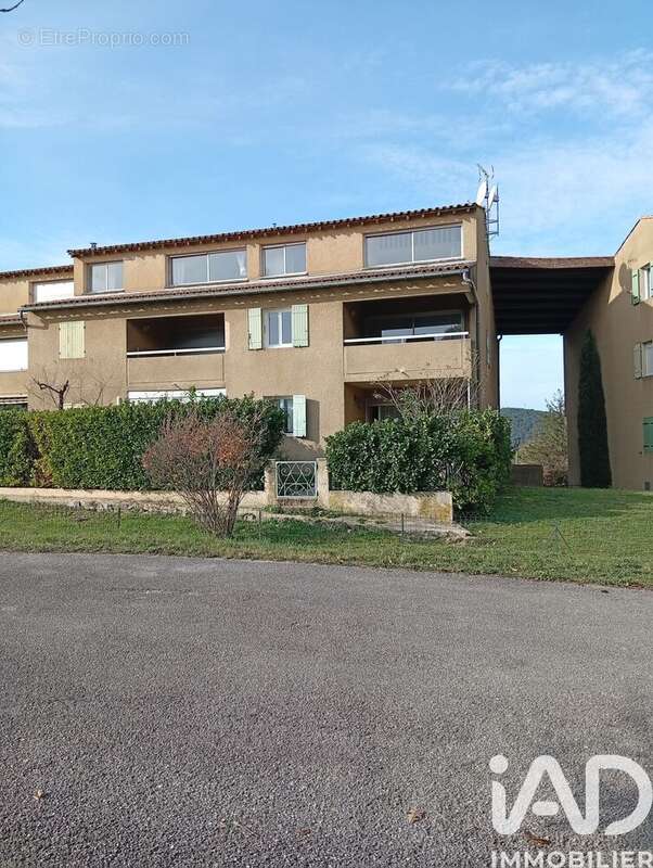 Appartement 48 m² à Vaison-La-Romaine  - photo 4