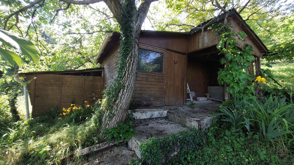 Maison à PONT-SUR-YONNE