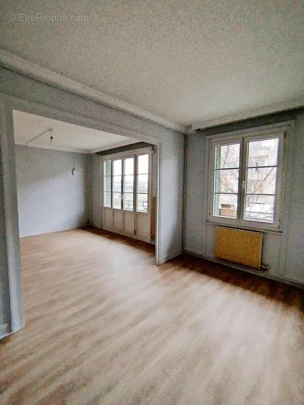   - Appartement à GIVORS