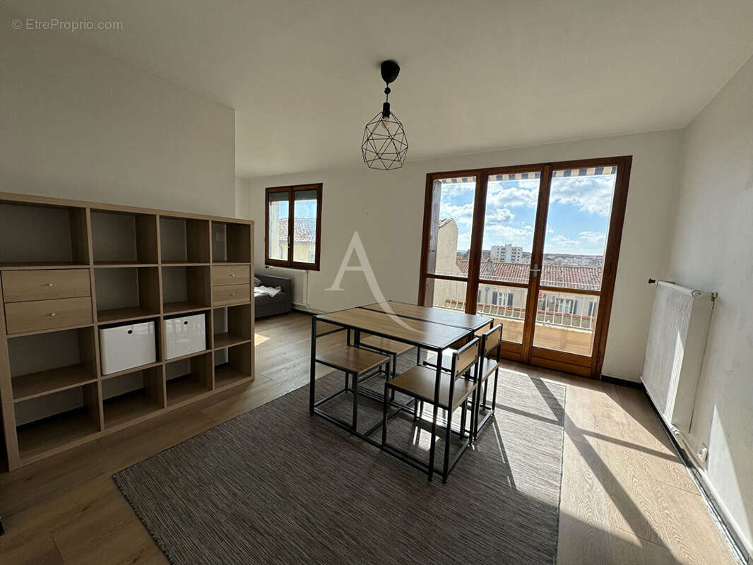 Appartement à NIMES