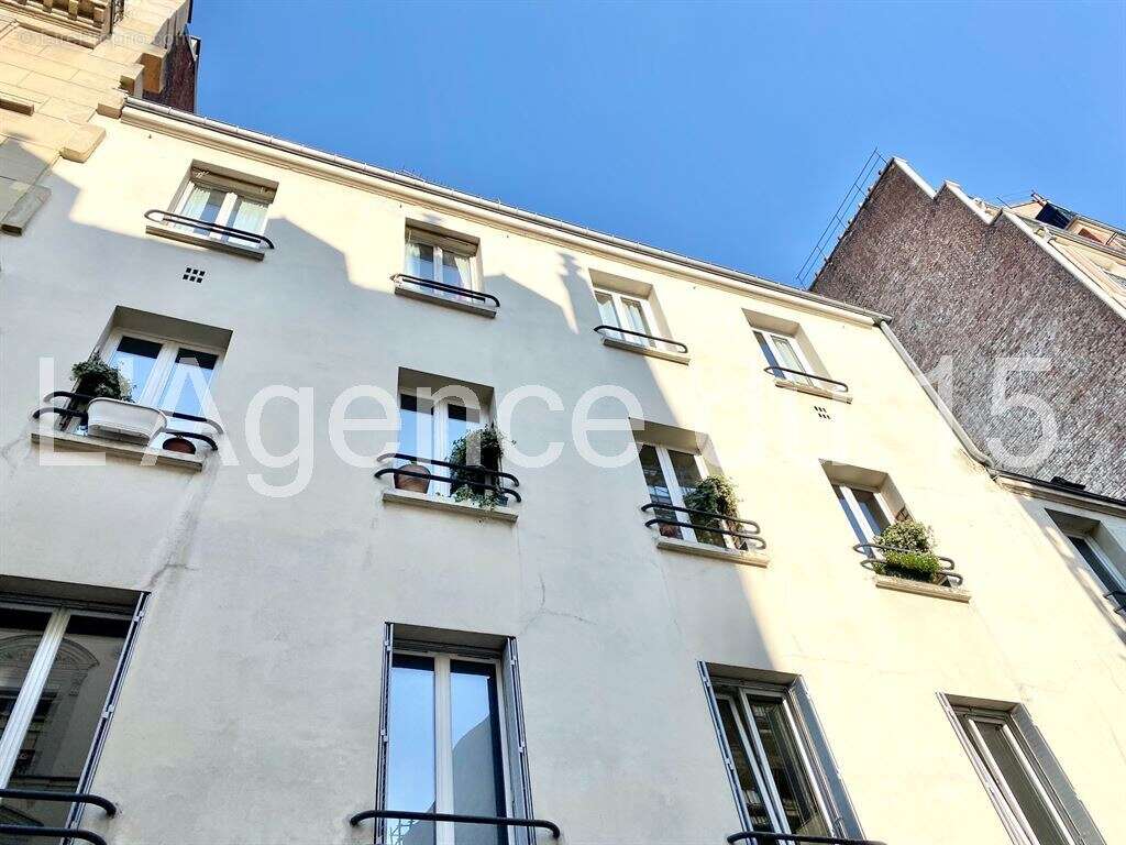 Appartement à PARIS-15E