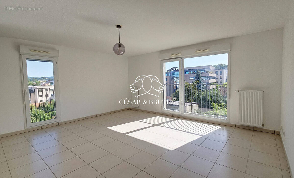 Appartement à LYON-9E