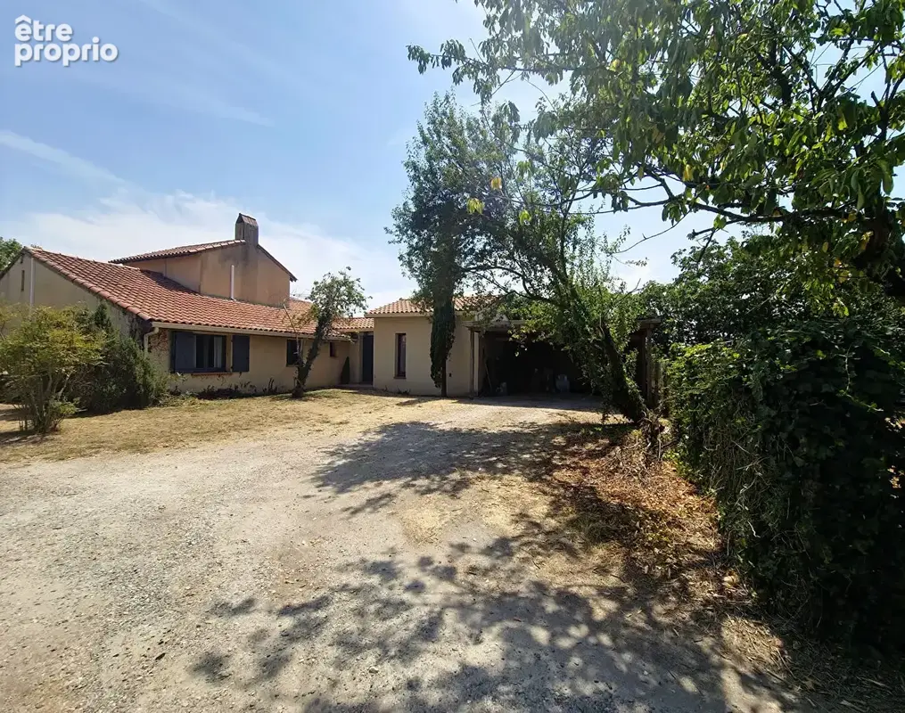 Maison familiale avec 3 chambres et jardin intimiste, proche commerces à Lavernose-Lacasse - photo 14