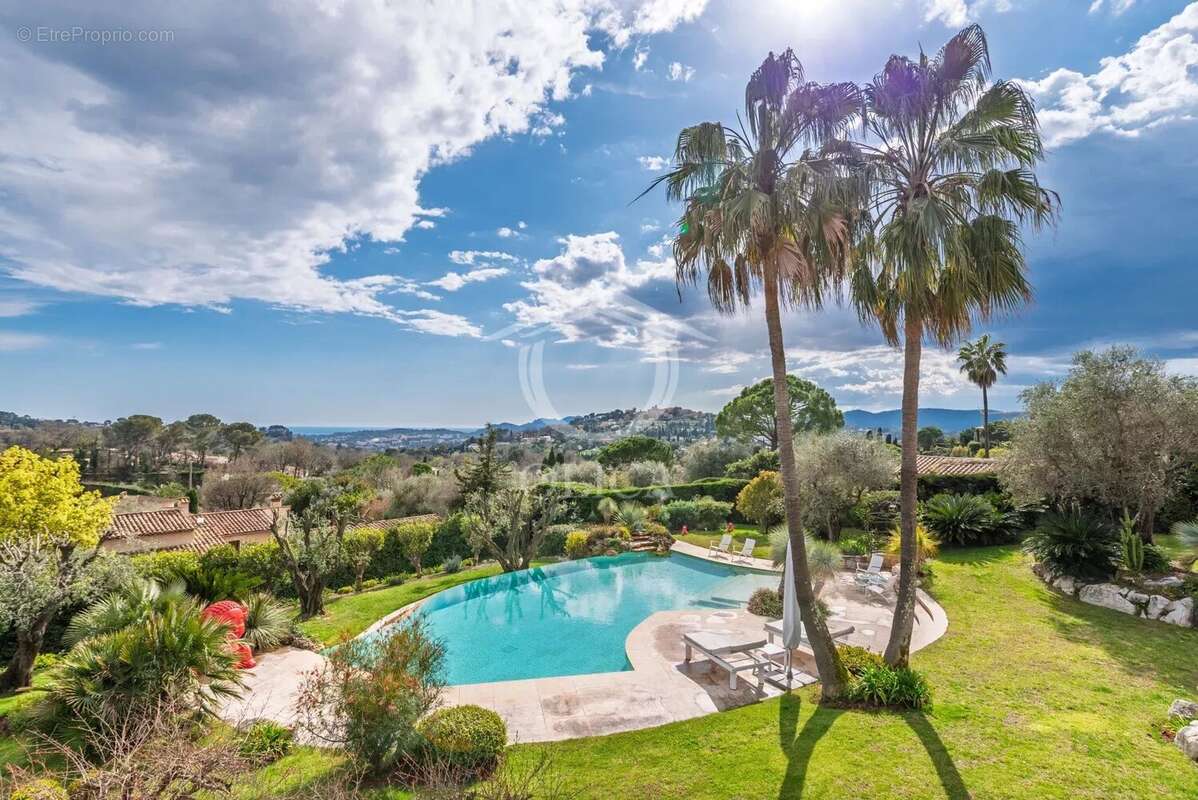 Maison à MOUGINS
