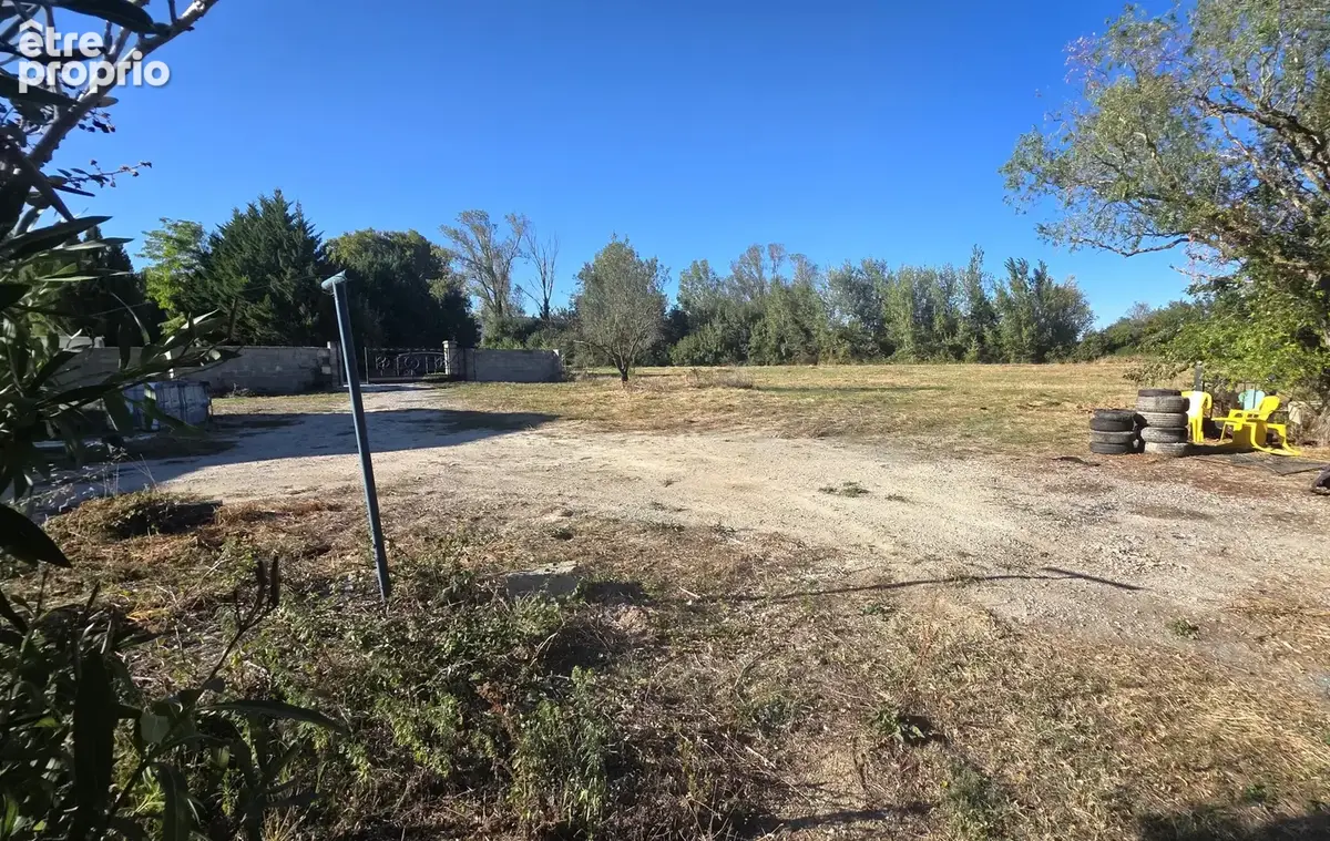 Ensemble immobilier sur plus de 9000m2 de terrain. - photo 7