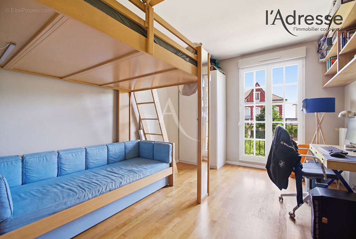 Appartement à SURESNES