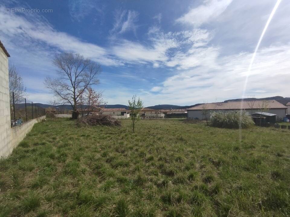 Terrain à VALLON-PONT-D&#039;ARC