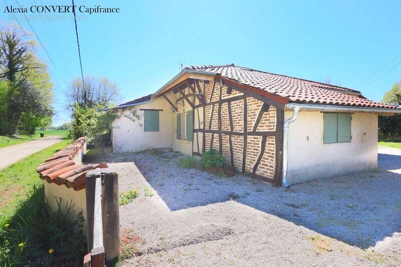 Maison à vendre 5 pièces, terrain 3420m² de calme à CORMOZ (01) - photo 18