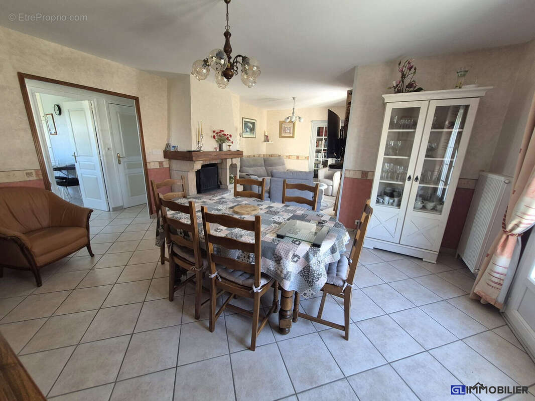 Maison 160 m² à Barbery  - photo 3
