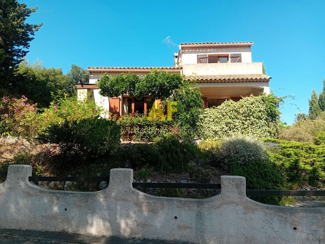 Maison à FREJUS