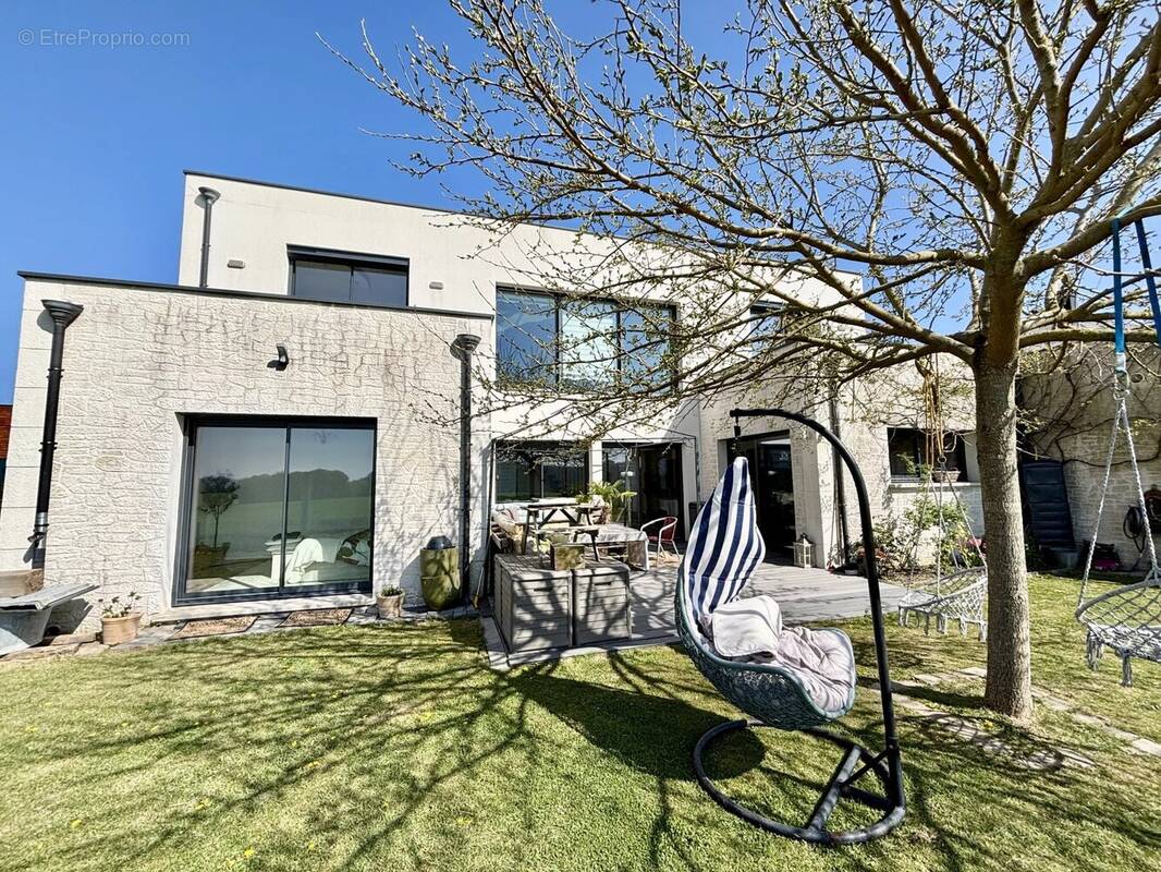 Maison à SAINT-JACQUES-SUR-DARNETAL