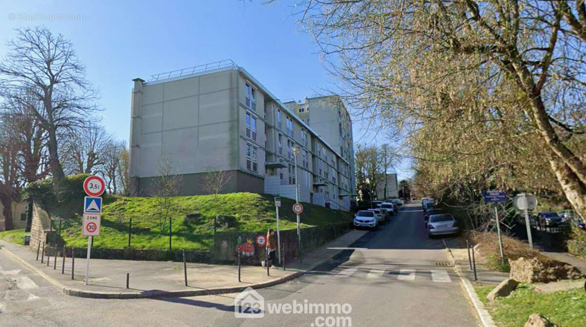 Appartement à VILLENEUVE-LE-ROI