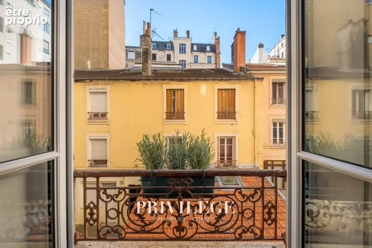 Appartement bourgeois de 110 m2   Lyon 3e, quartier Préfecture - photo 12