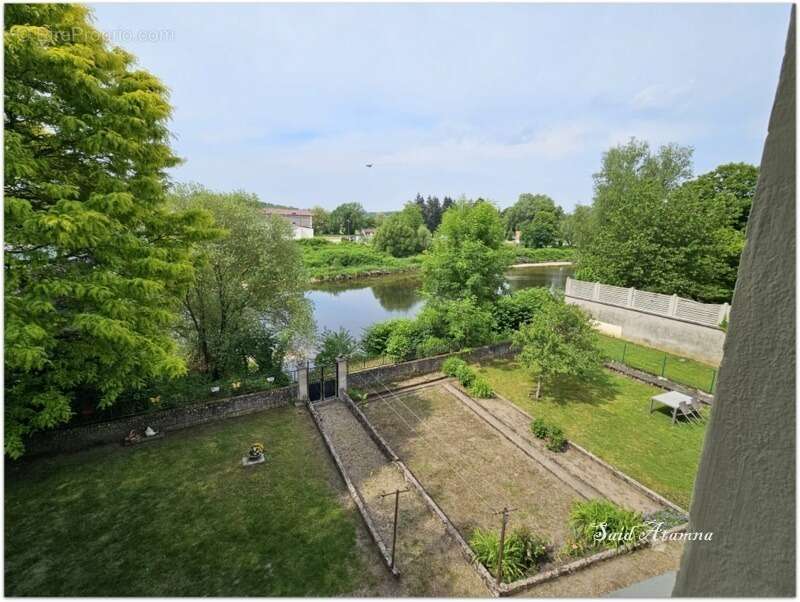 Maison à CHATEL-SUR-MOSELLE