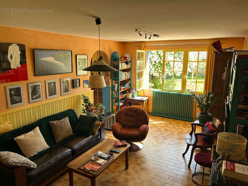 Maison à CHANTECORPS