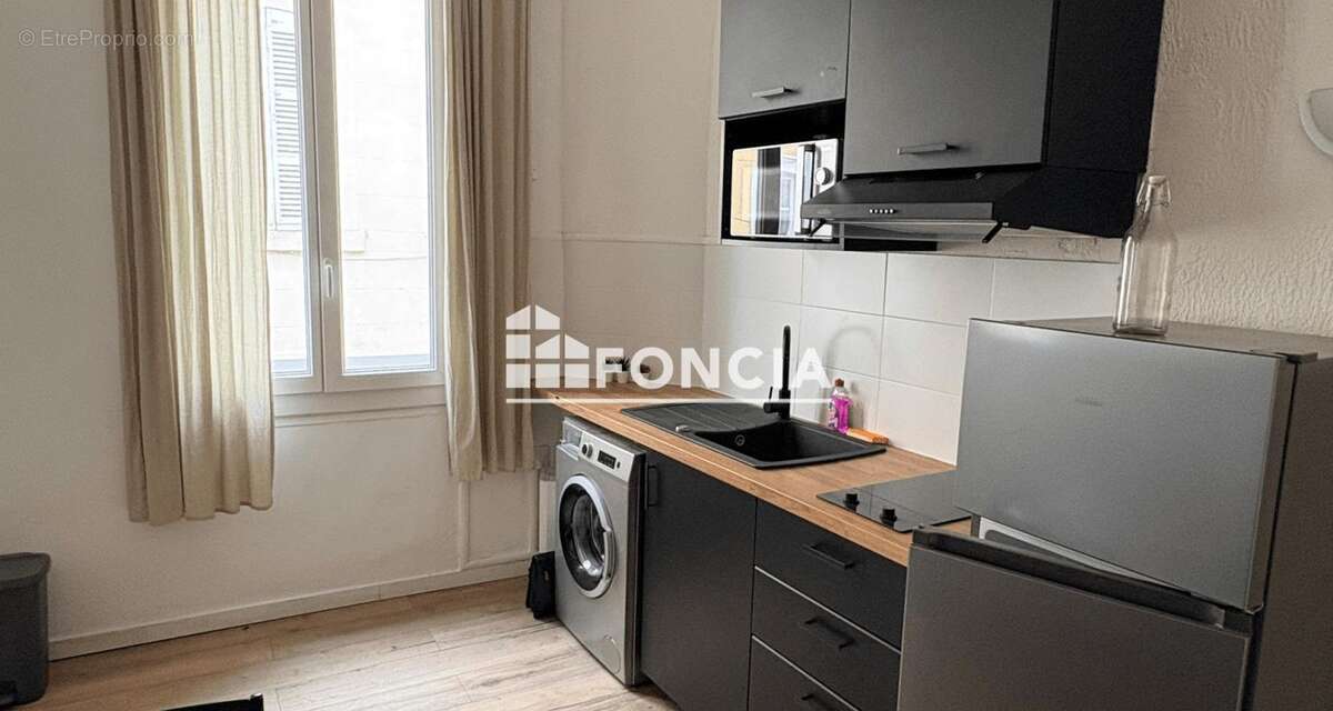 Appartement à MARSEILLE-2E