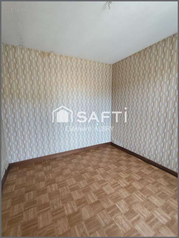 Maison 93 m² à Saint-Pierre-La-Cour  - photo 5