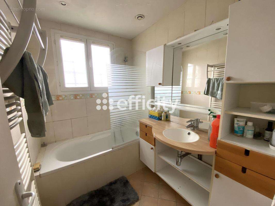 Appartement à NEUILLY-PLAISANCE