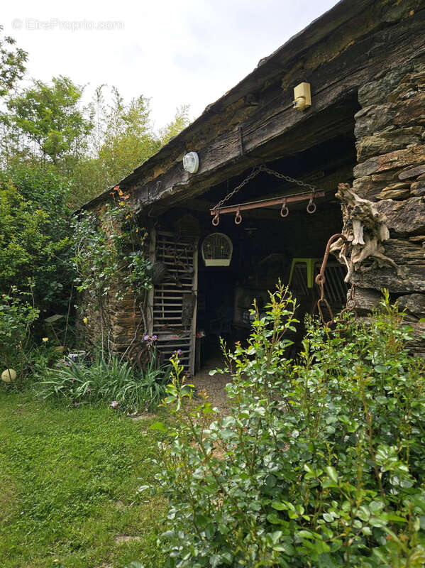 Maison à LA SALVETAT-PEYRALES