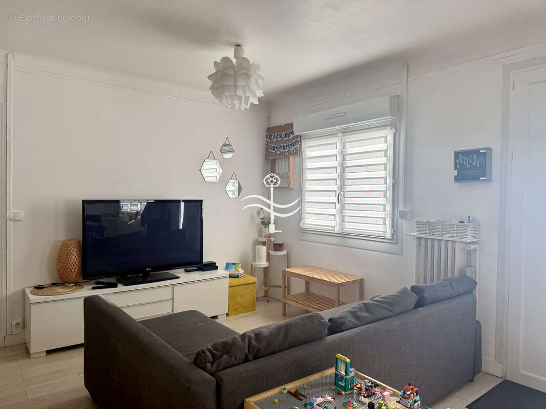 Maison à FLEURY-SUR-ORNE