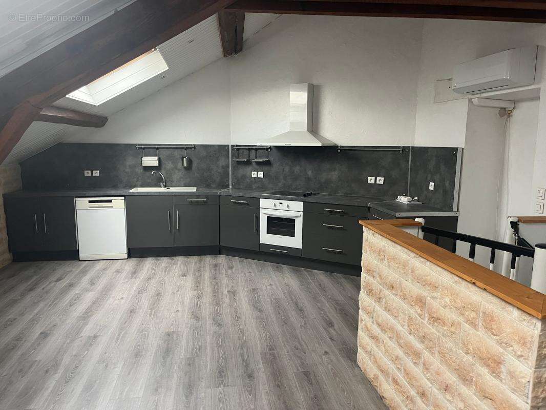 Appartement à PONT-DE-CHERUY