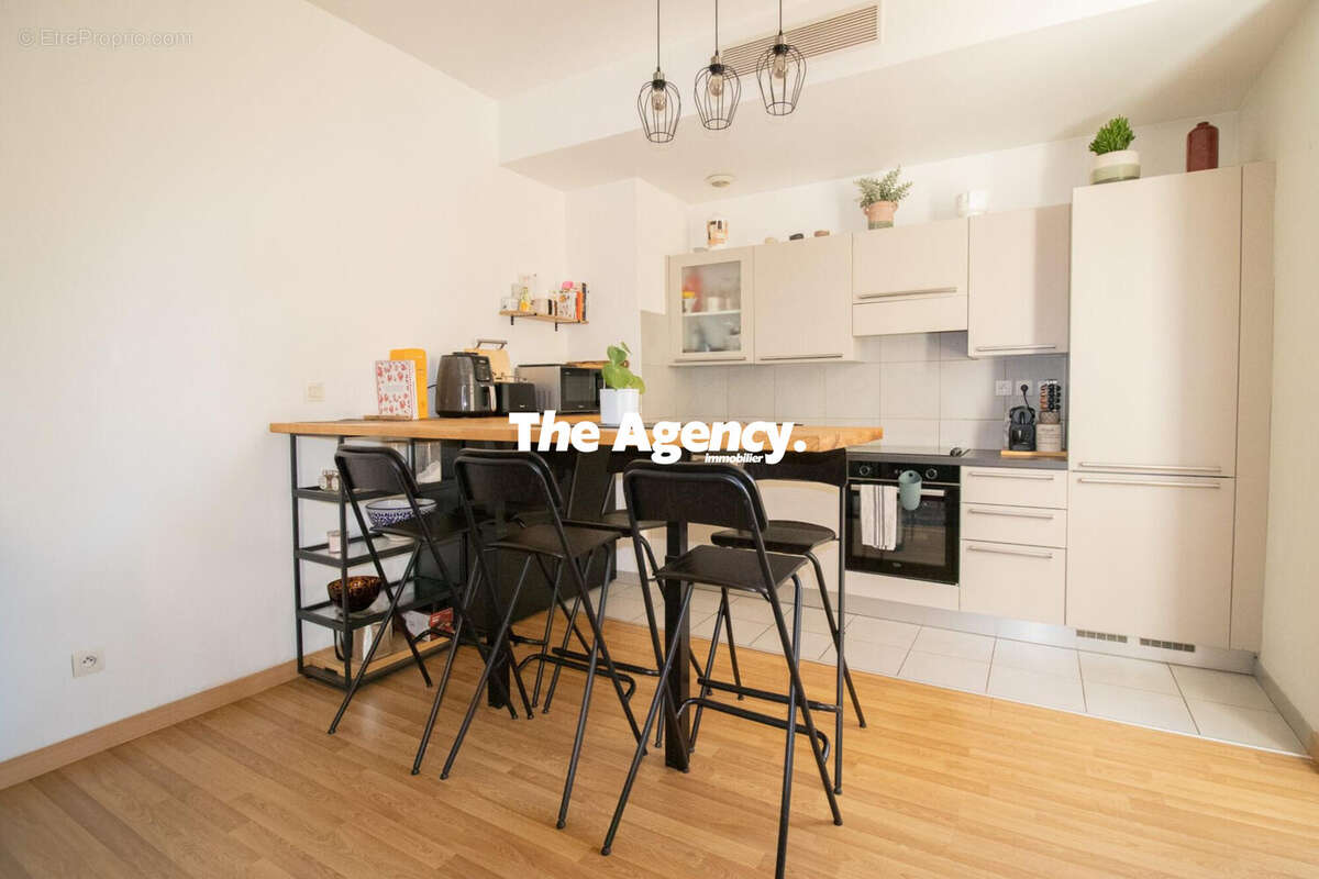 Appartement à MARSEILLE-2E