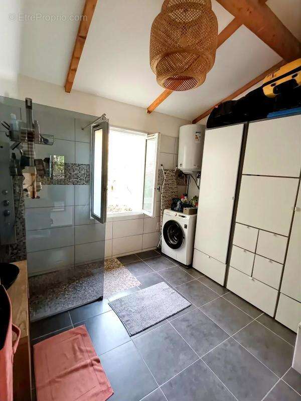 Appartement à SIX-FOURS-LES-PLAGES